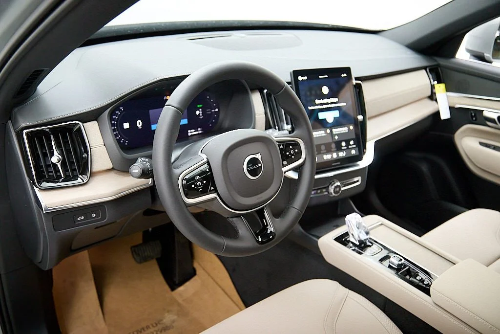 New 2026 Vapour Grey Volvo Plus image 13