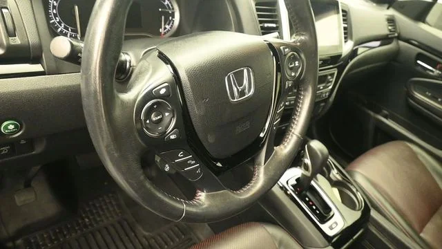 Certified Used 2018 Crystal Black Honda Black Edition image 16