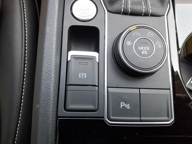 2023 Volkswagen Atlas SEL - Photo 24