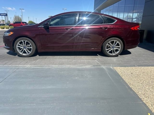 Used 2017 Red Ford SE image 8