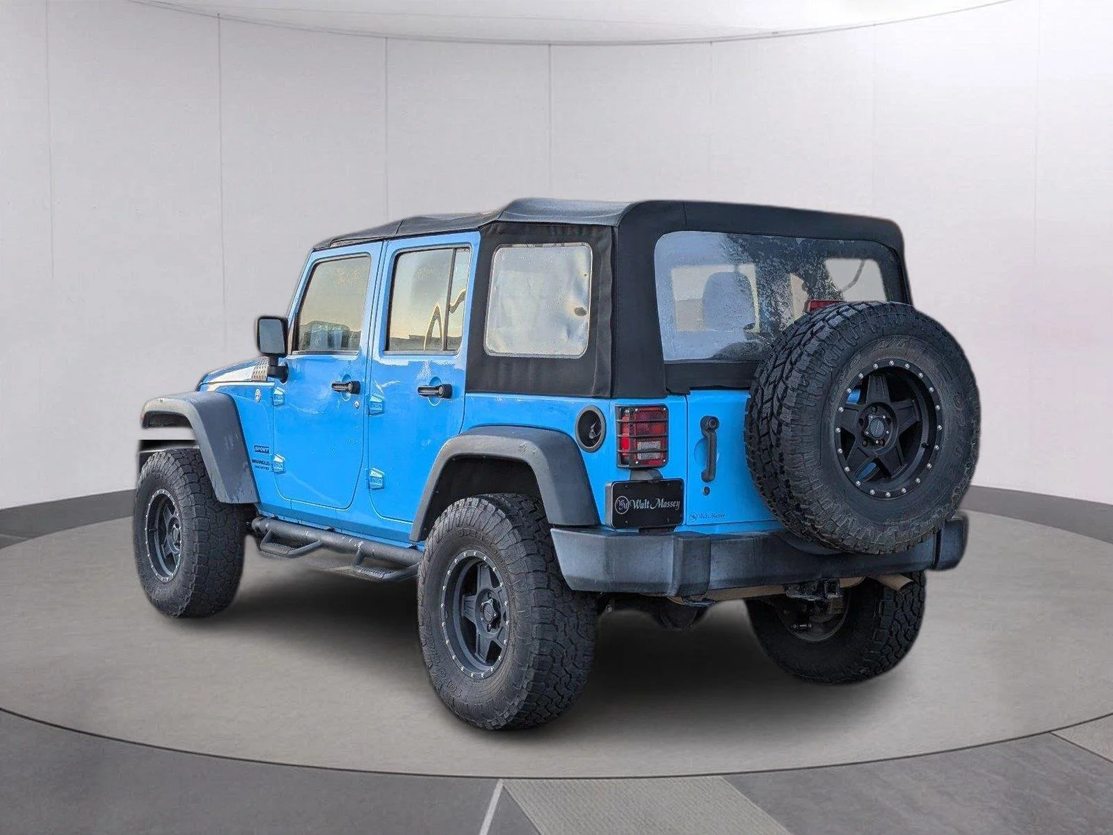 Used 2017 Chief Clearcoat Jeep Sport image 3