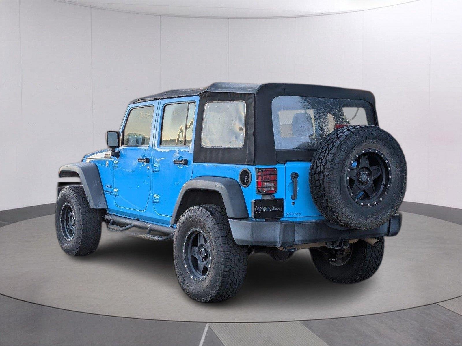 Used 2017 Chief Clearcoat Jeep Sport image 3