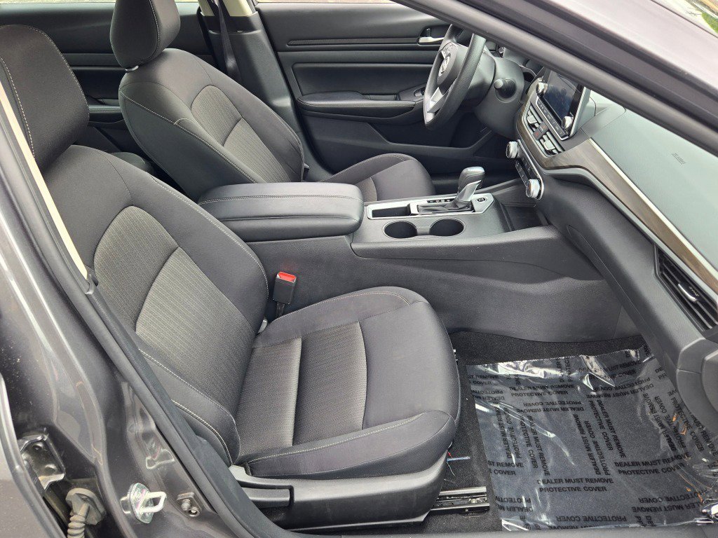 2025 Nissan Altima SV - Photo 7