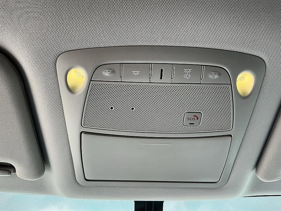 Used 2020 Magnetic Black Pearl Nissan SL image 22