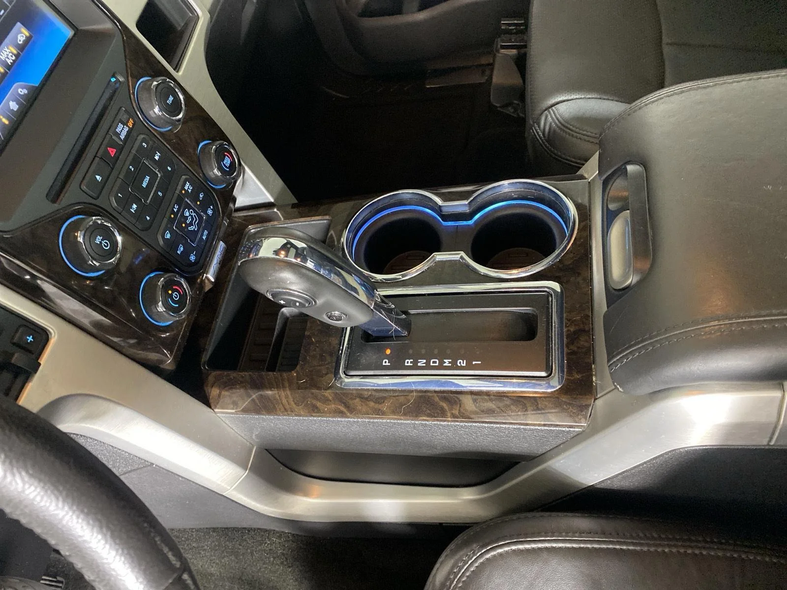 Used 2014 White Platinum Metallic Tri-Coat Ford  image 33