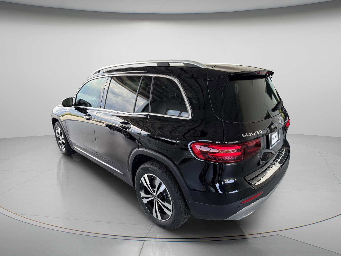 New 2026 Night Black Mercedes-Benz GLB 250 image 3