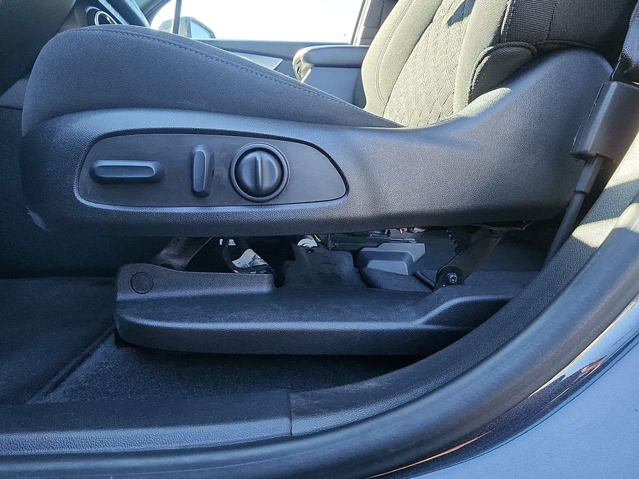 Used 2022 Gray Chevrolet LT image 12