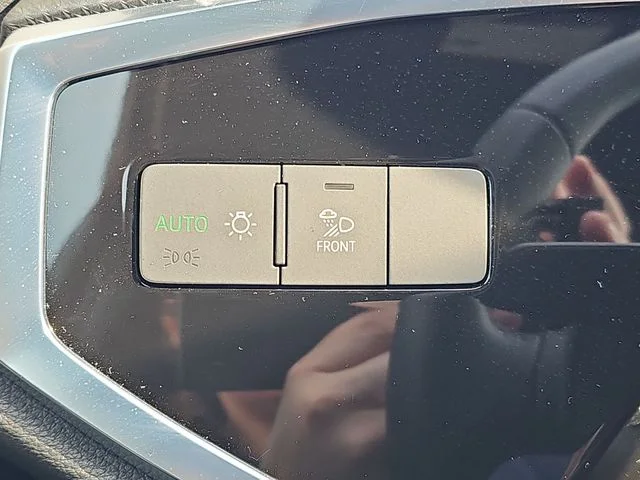 Used 2025 White Audi Premium image 19