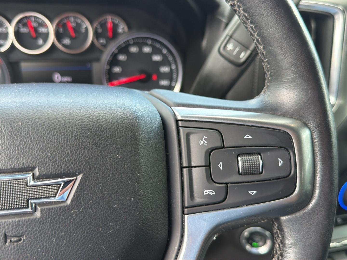 Used 2019 Northsky Blue Metallic Chevrolet RST image 22