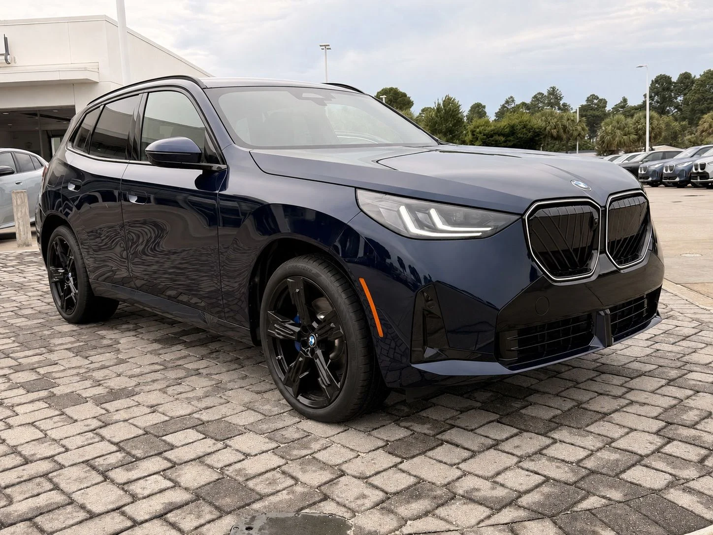 New 2026 Tanzanite Blue II Metallic BMW 30 xDrive image 7