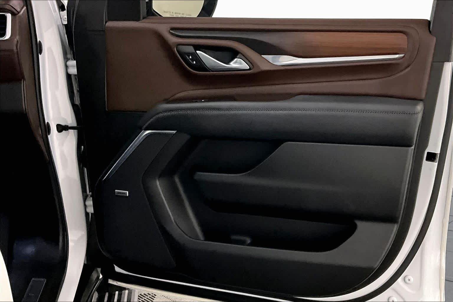 Used 2022 Summit White GMC Denali image 21