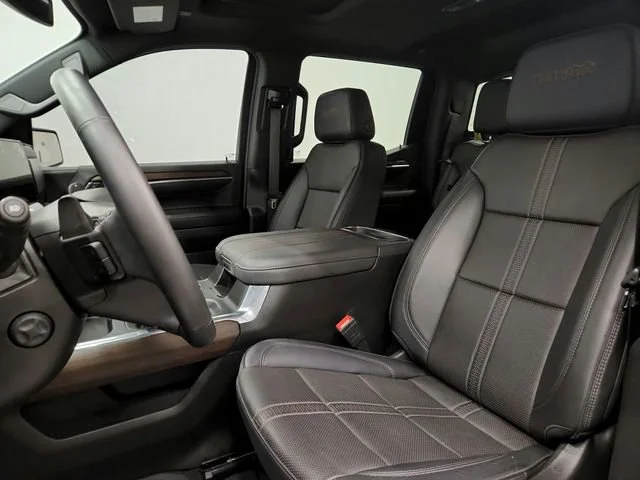 Used 2024 Black Chevrolet High Country image 18