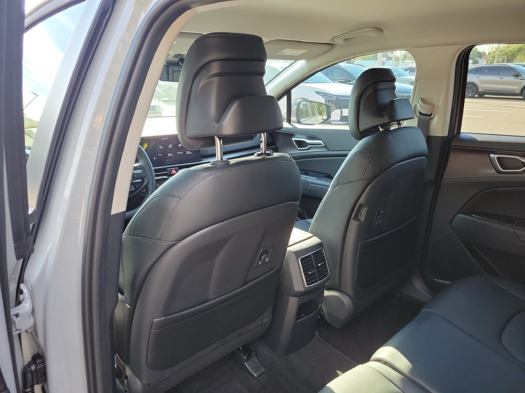 New 2027 Wolf Gray Kia EX image 17