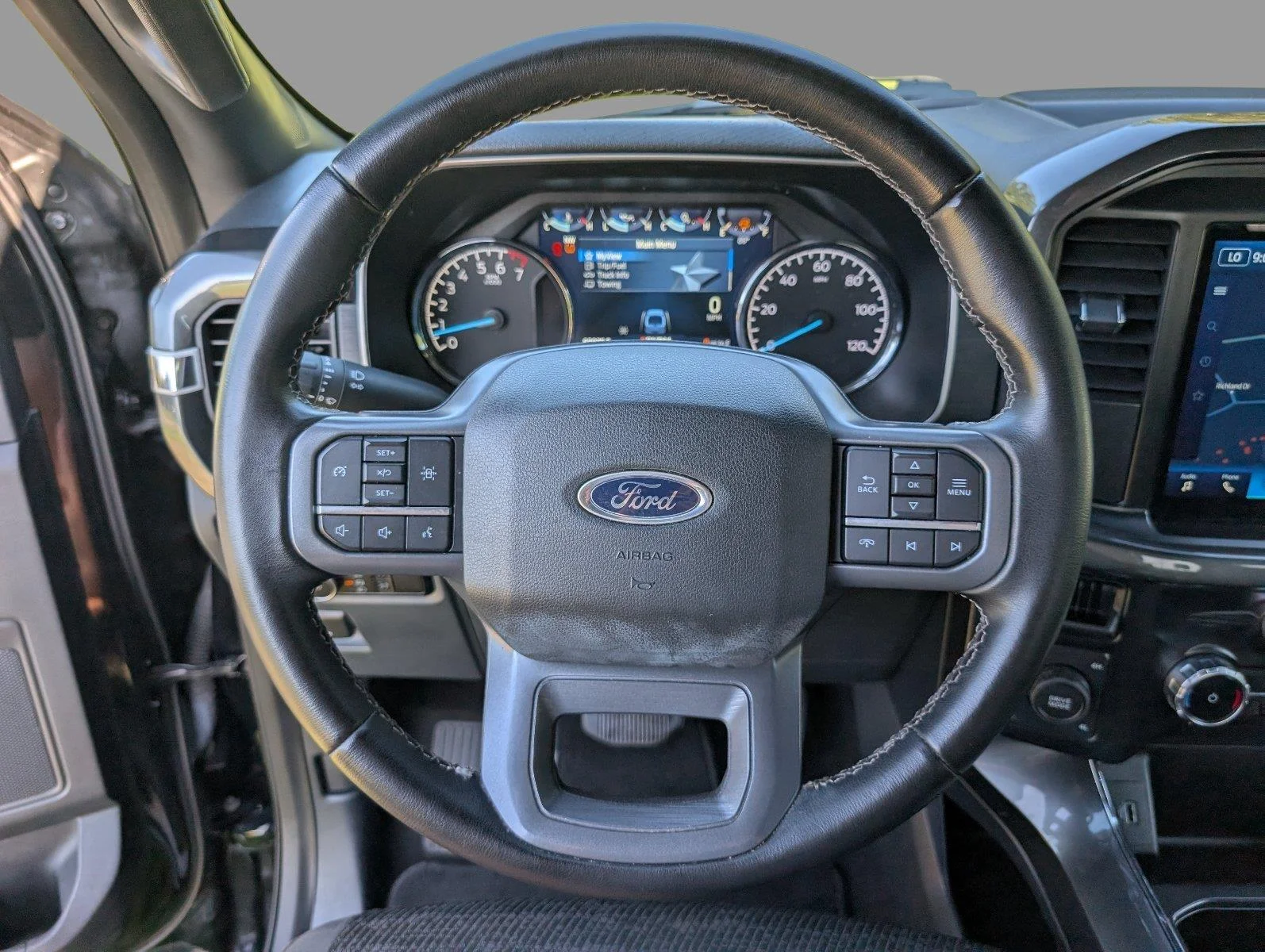 Used 2023 Agate Black Ford XLT image 24