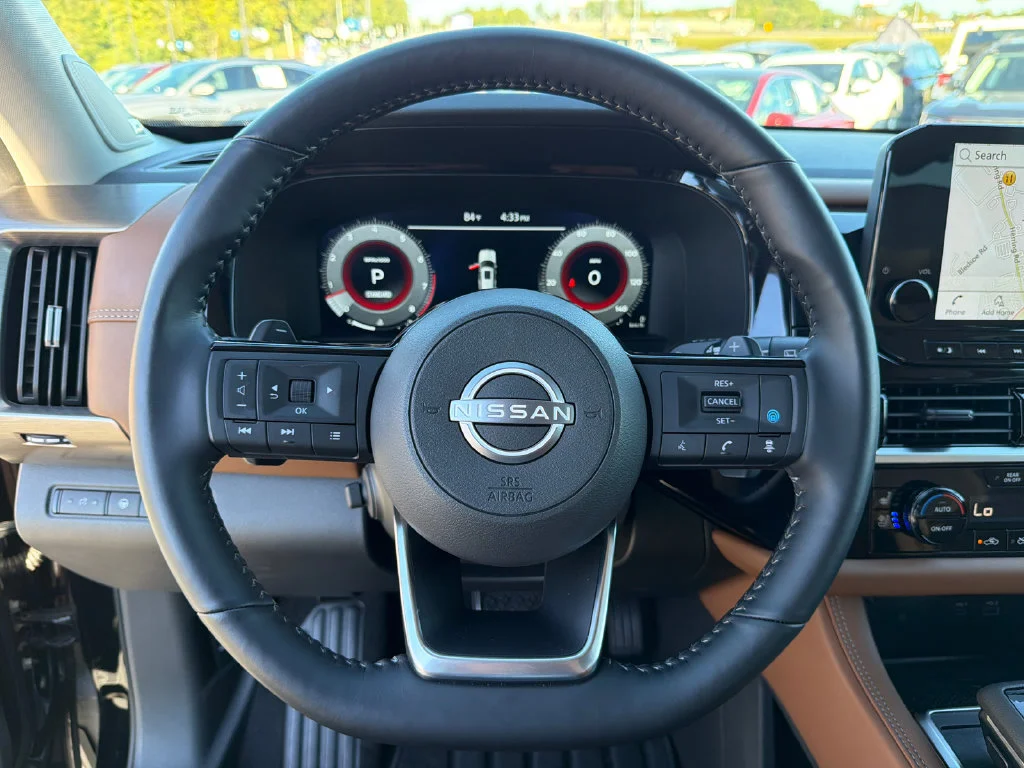 Used 2025 Black Nissan Platinum image 24