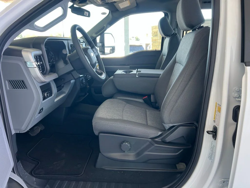 New 2026 Oxford White Ford F-350® XL image 9
