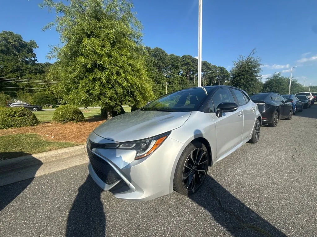 Used 2020 Silver Toyota XSE image 3