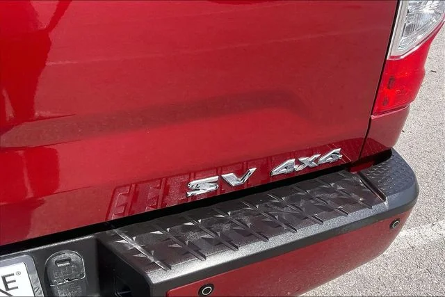 Used 2018 Red Nissan SV image 8