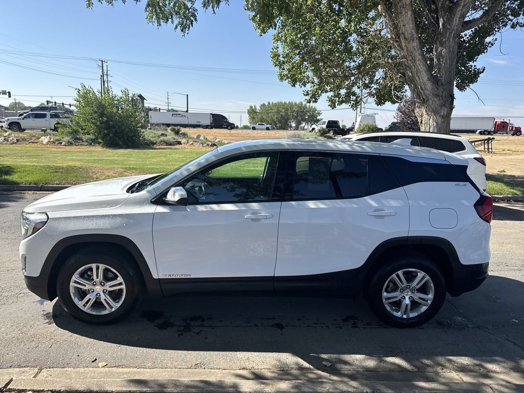 Used 2019 SUMMIT WHITE GMC SLE image 4