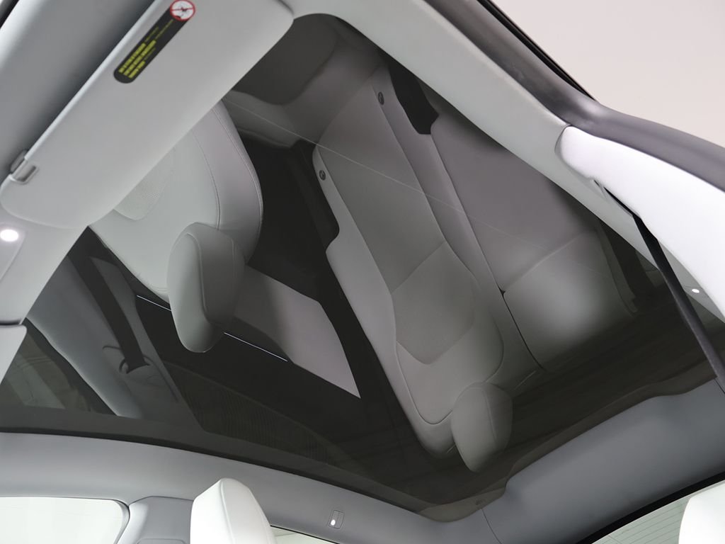 2026 Tesla Model Y Long Range - Photo 19