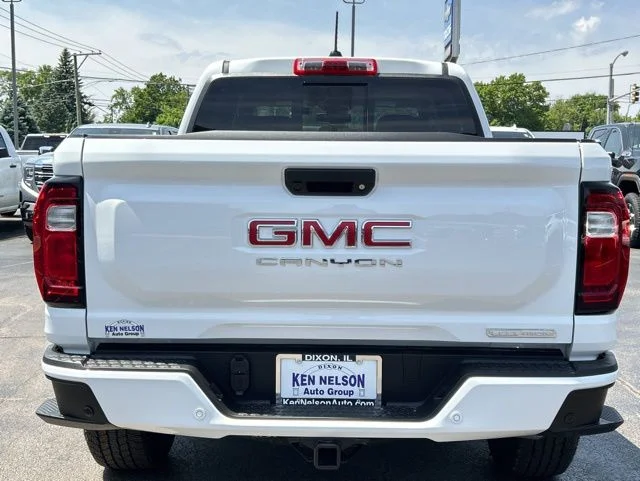 New 2026 Summit White GMC Elevation image 8