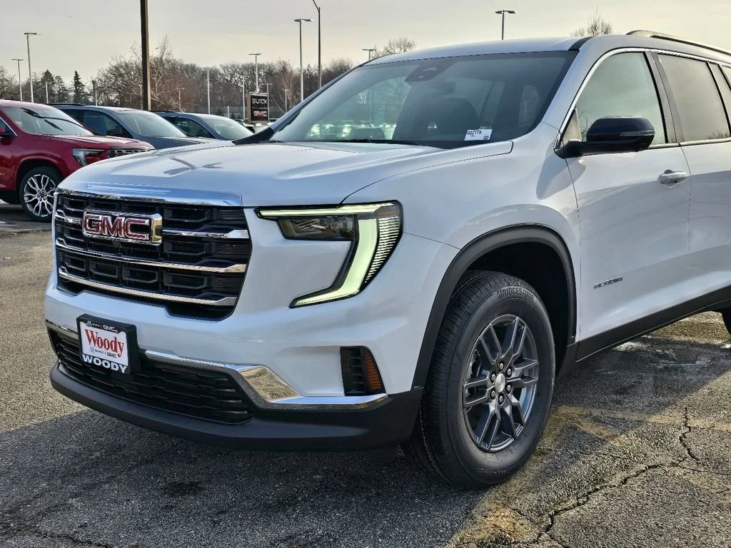 New 2026 Summit White GMC Elevation image 12