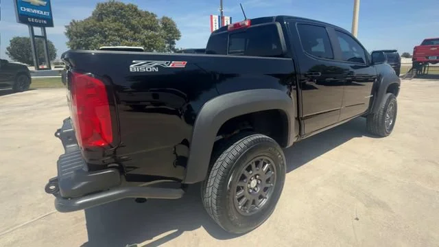 2022 Chevrolet Colorado ZR2 - Photo 8