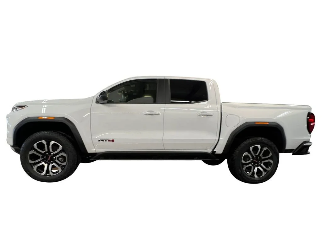 2025 GMC Canyon AT4 - Photo 6