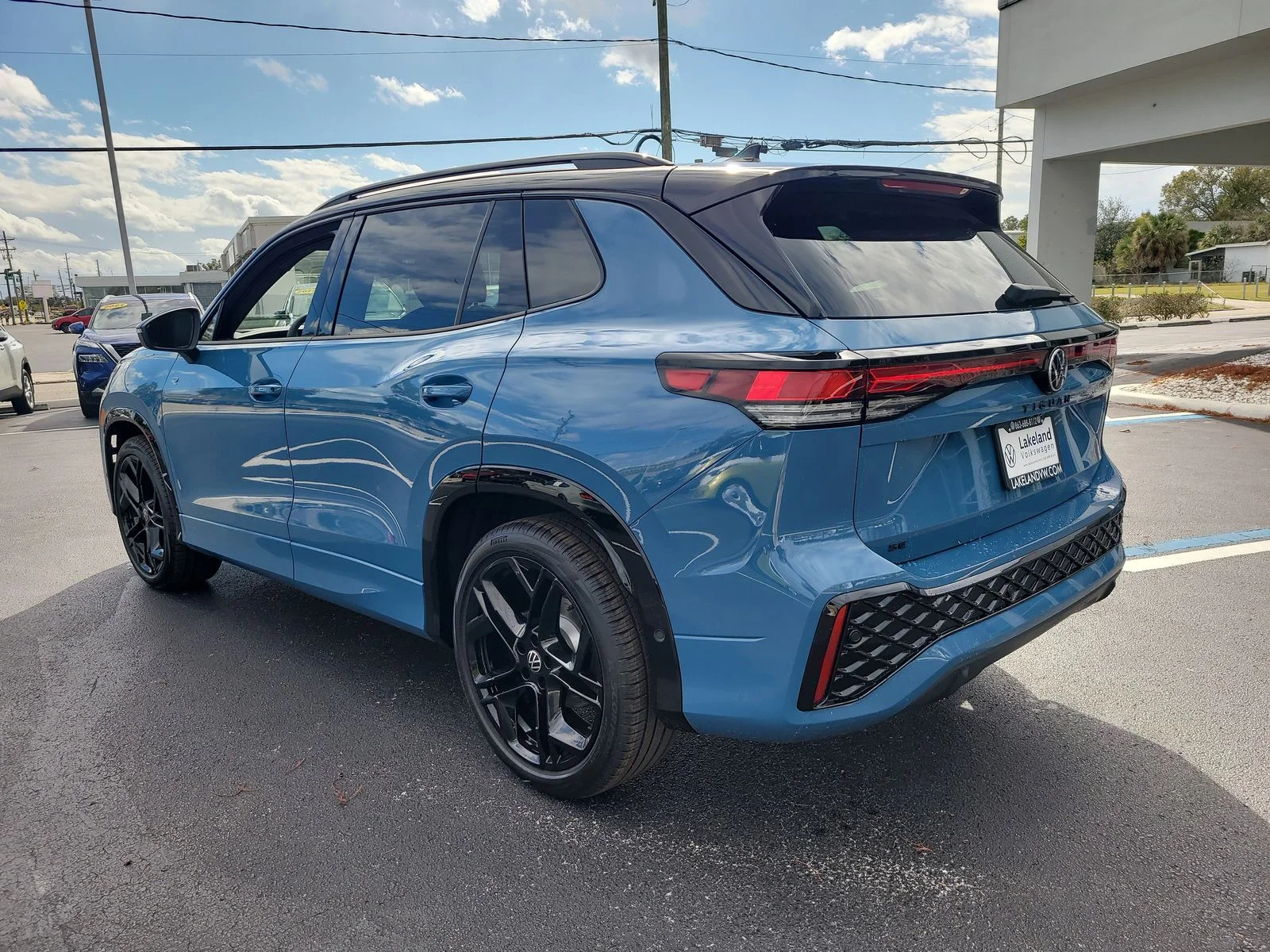 New 2026 Monterey Blue W/Deep Black Roof Volkswagen 2.0T SE R-Line Black image 8