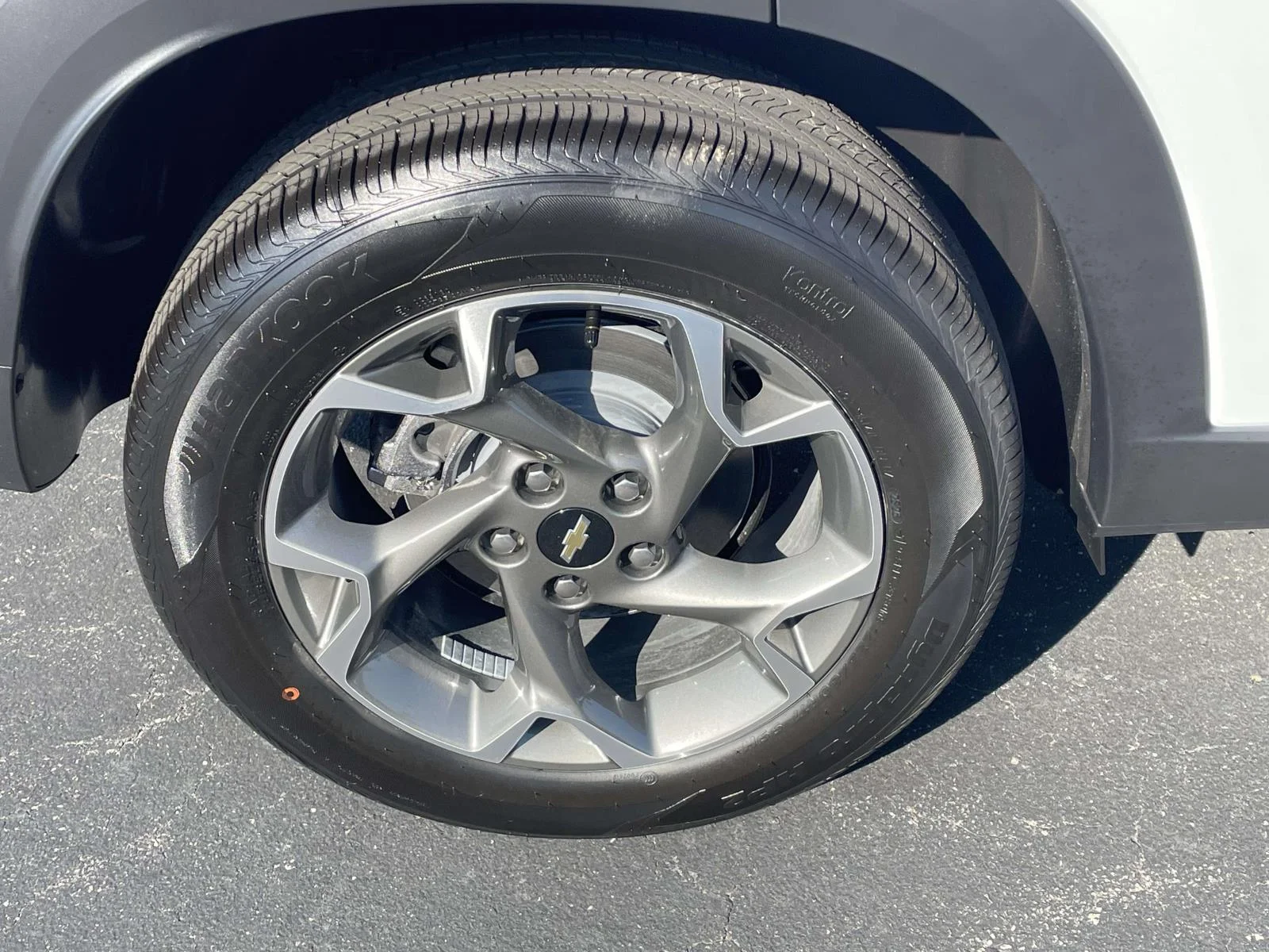 New 2026 Summit White Chevrolet LT image 7