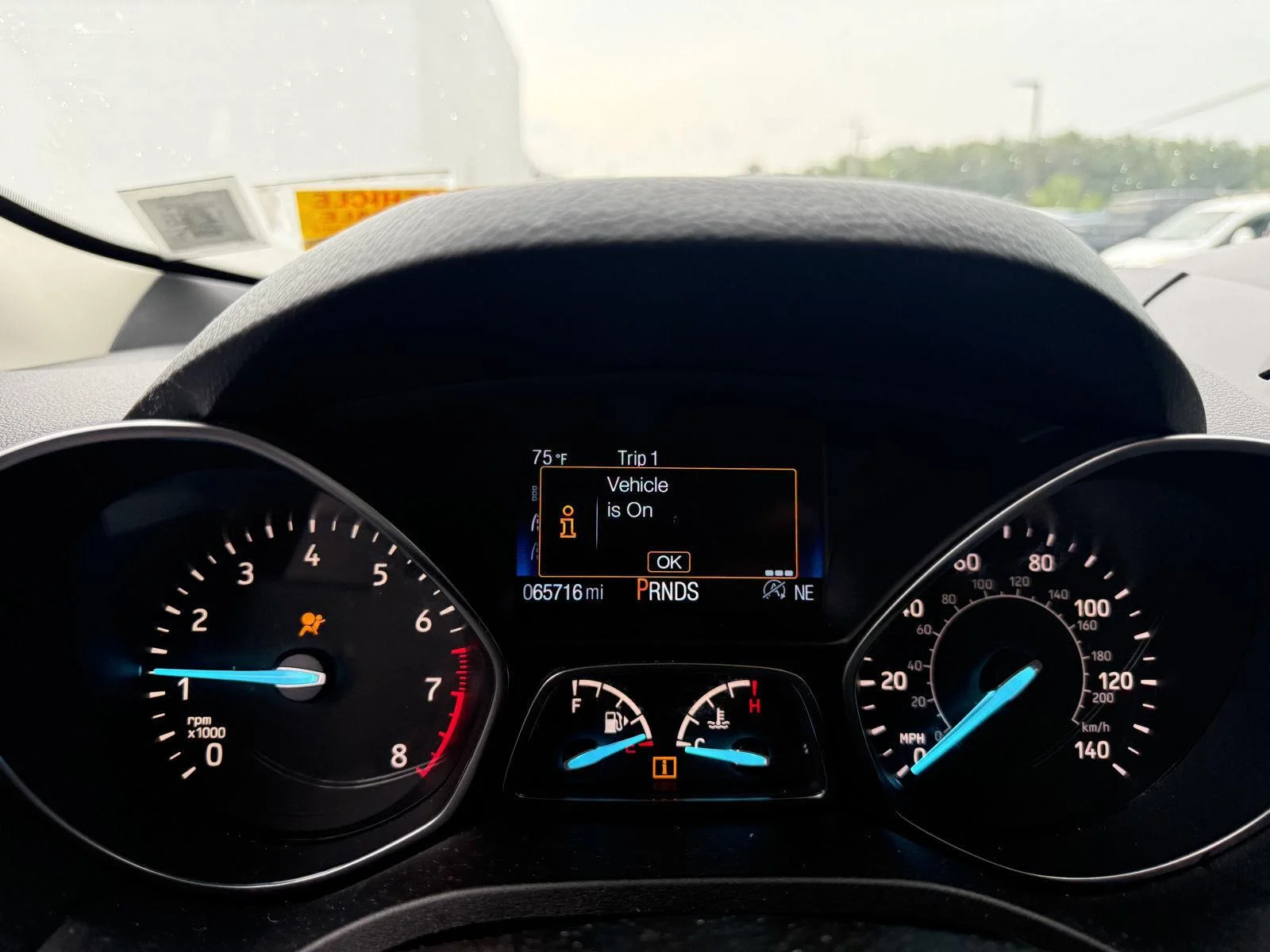 Used 2019 Wh Ford SE image 14