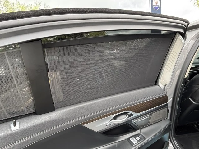 Used 2022 Dravit Grey Metallic BMW 740i xDrive ~PREMIUM & EXECUTIVE PACKAGE !! image 17