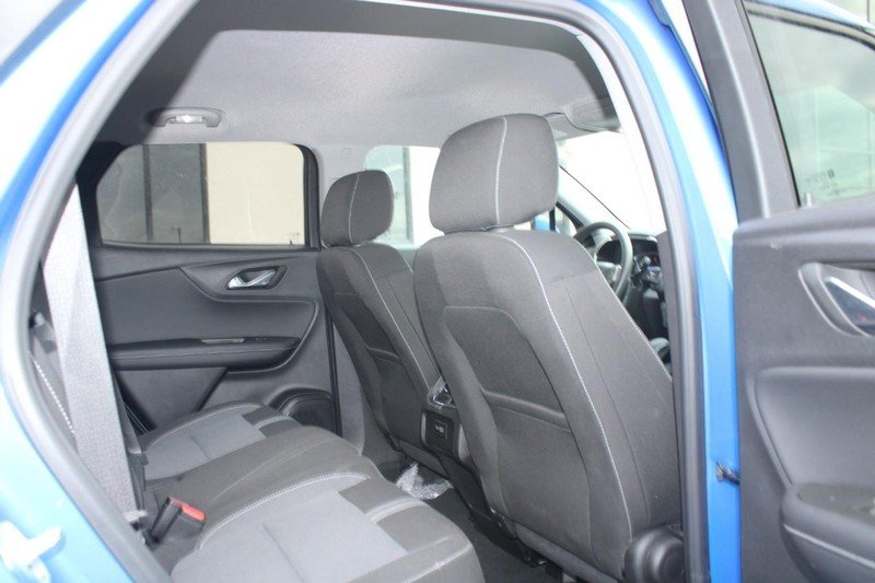 Used 2025 Riptide Blue Metallic Chevrolet AWD 4dr LT w/2LT image 11