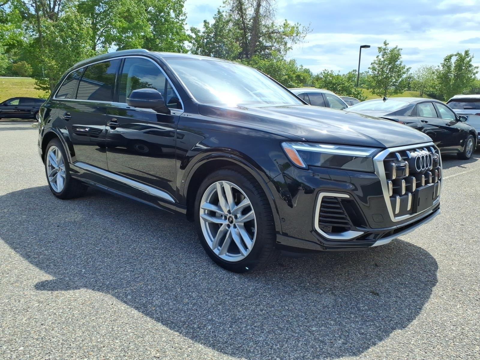 Used 2025 Daytona Gray Pearl Effect Audi S line Premium Plus image 4