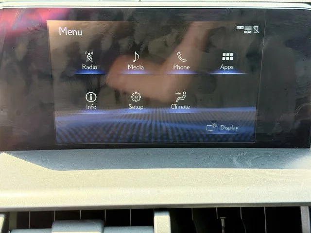 Used 2018  Lexus 300 Base image 13
