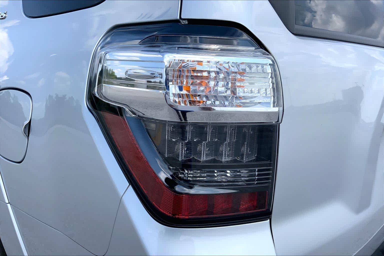Used 2024 Classic Silver Metallic Toyota SR5 image 28