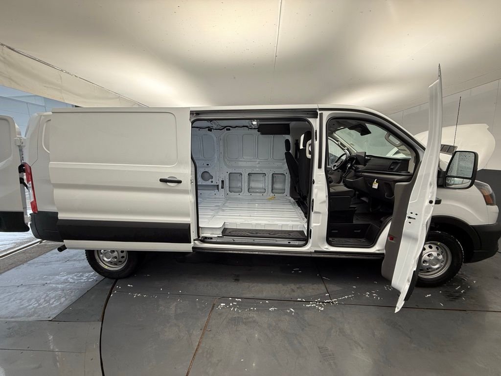 New 2026 Oxford White Ford Cargo Van image 19