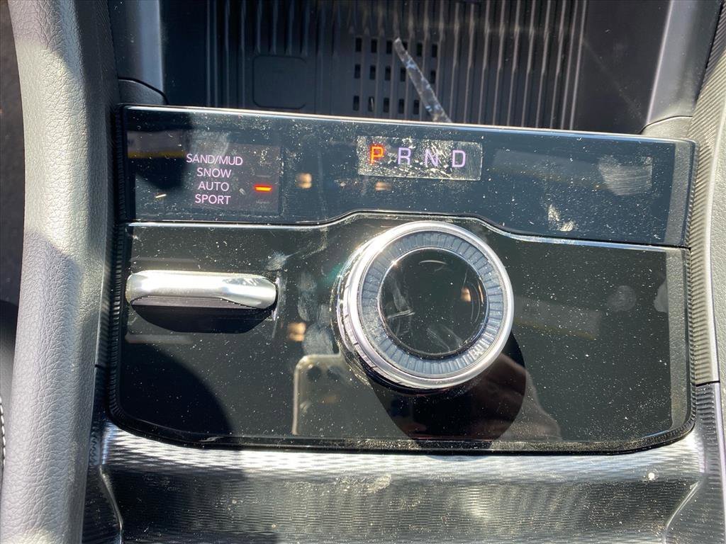 New 2026 Silver Zynith Exterior Paint Jeep Altitude image 8