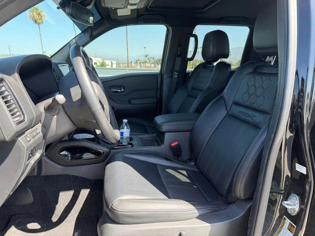 Used 2022 Black Nissan PRO-X image 5