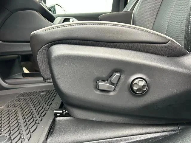 2026 Chrysler Pacifica Limited - Photo 33