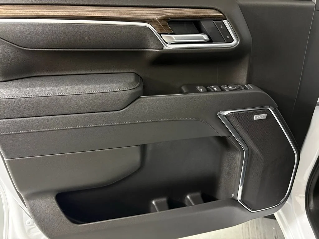 New 2026 Summit White Chevrolet LT Trail Boss image 21
