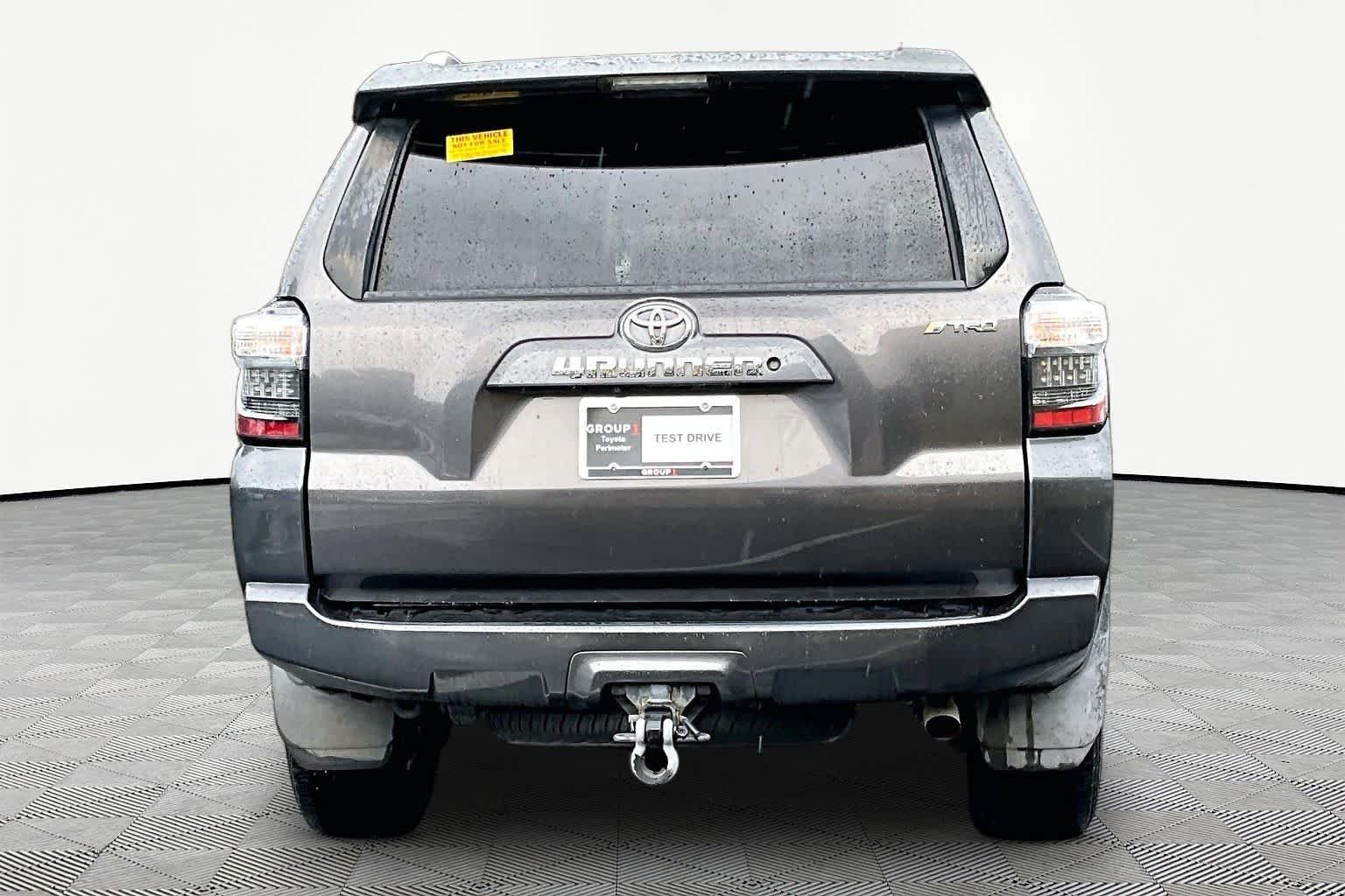 Used 2016 Magnetic Gray Metallic Toyota SR5 image 4