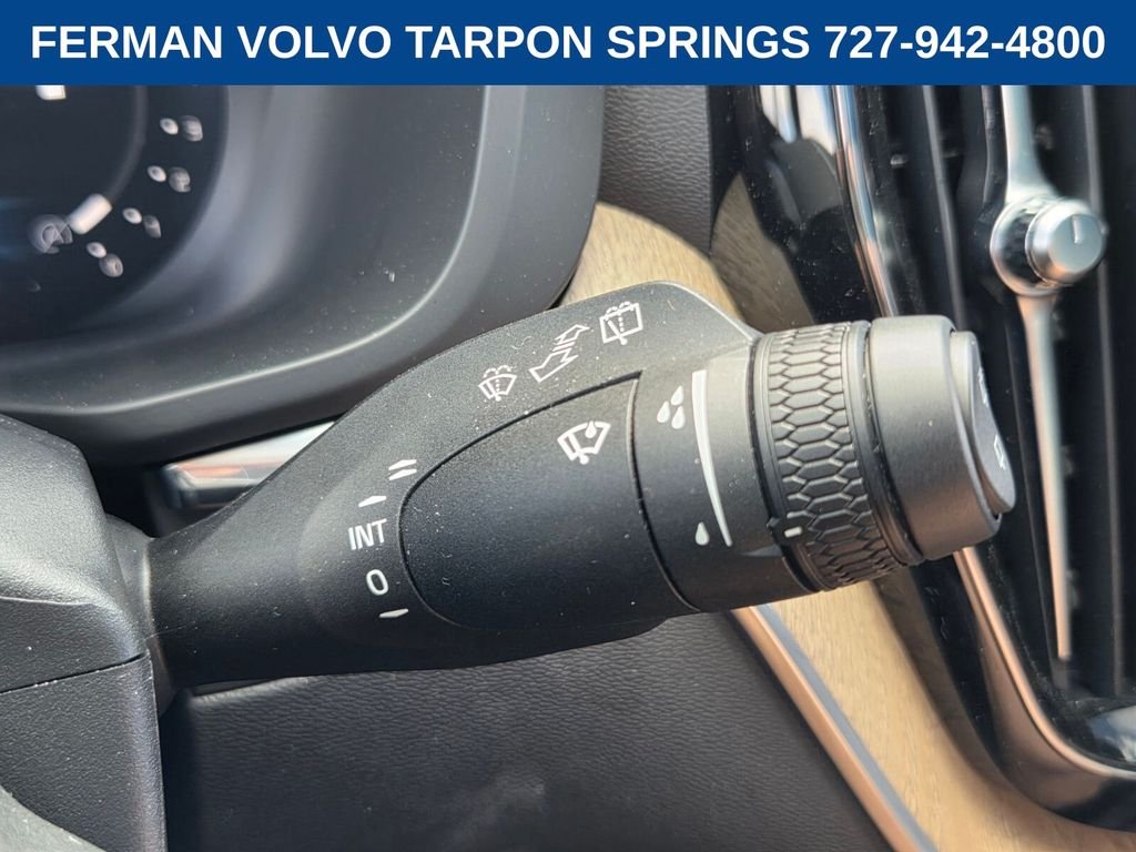 New 2026 Aurora Silver Volvo Core image 33
