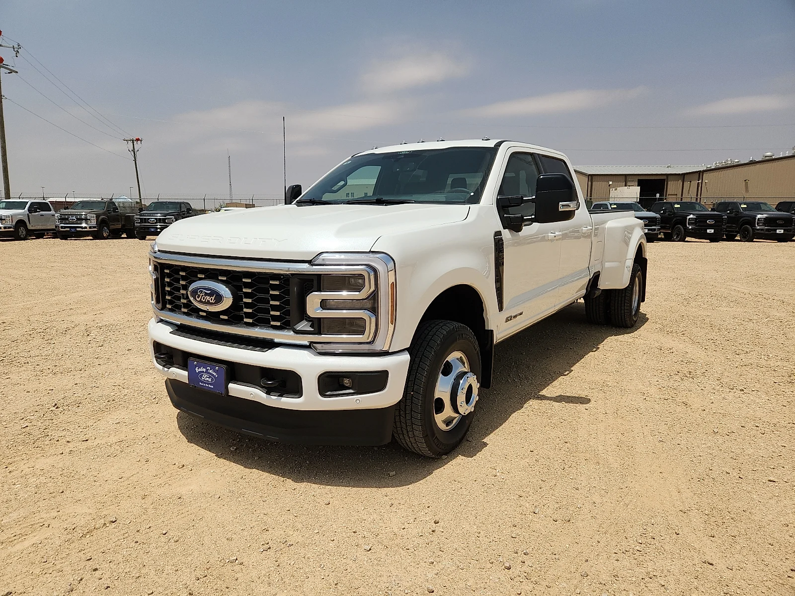 New 2026 Star White Metallic Tri-Coat Ford F-350® Platinum® image 3