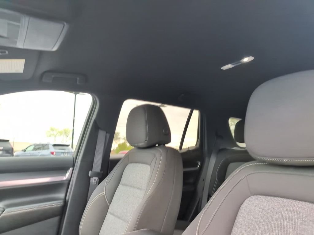 Used 2026 Black GMC Elevation image 28