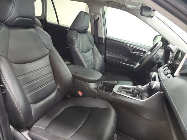 2024 Toyota RAV4 XLE Premium - Photo 16