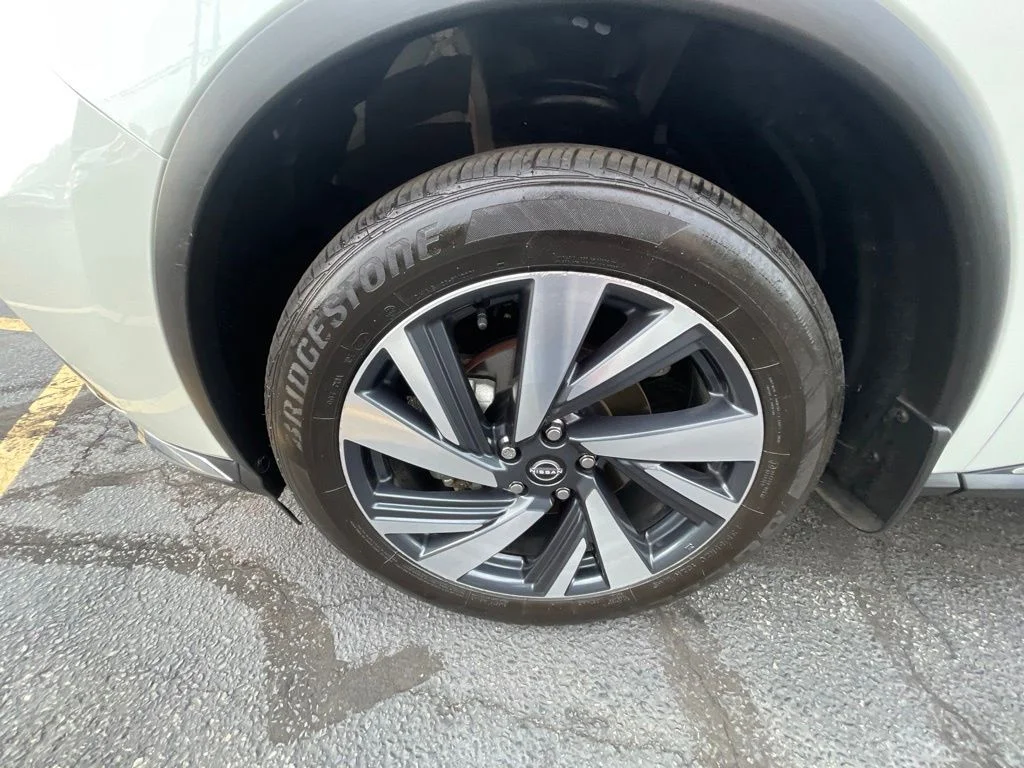Certified Used 2024 White Nissan SL image 29