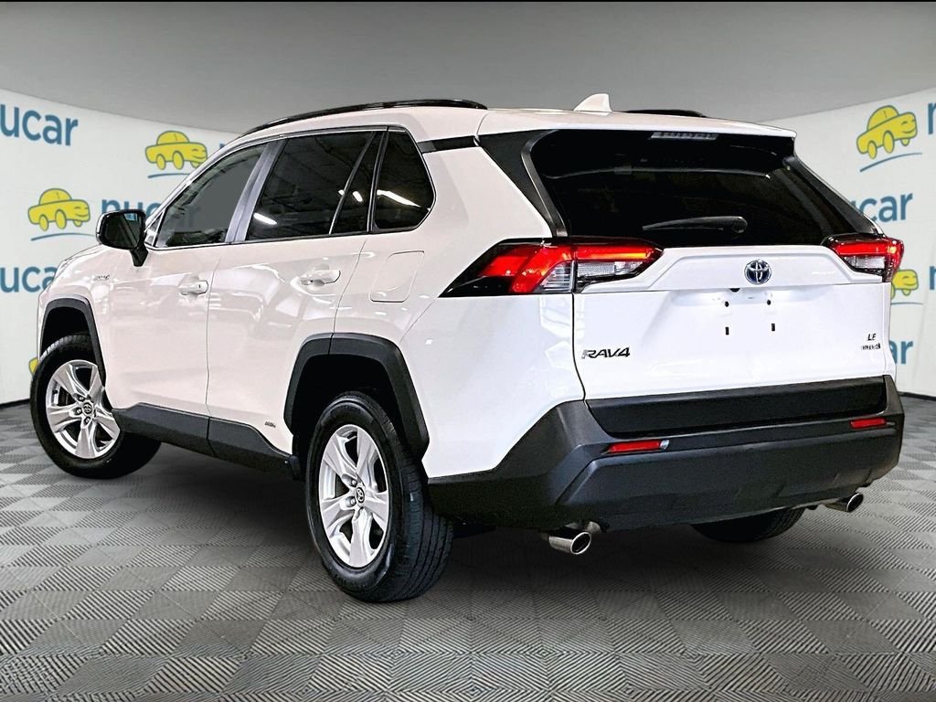 Used 2020 White Toyota LE image 4