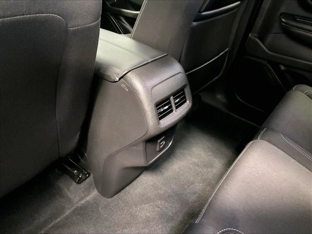 Used 2024 White GMC SLE image 27