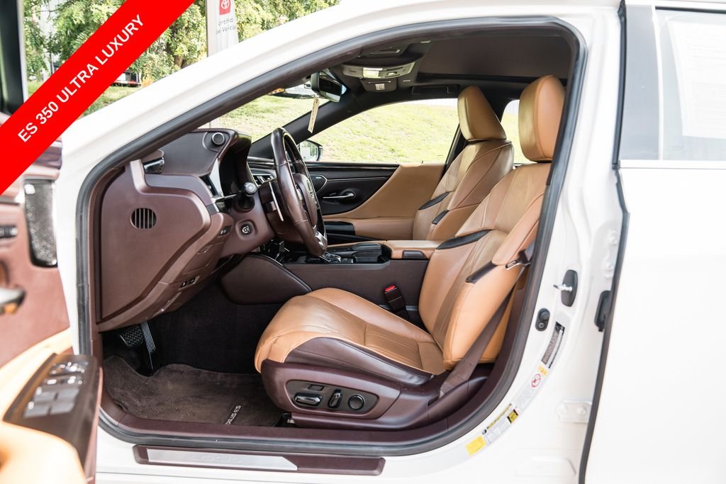 Used 2019 White Pearl Lexus 350 Ultra Luxury image 24